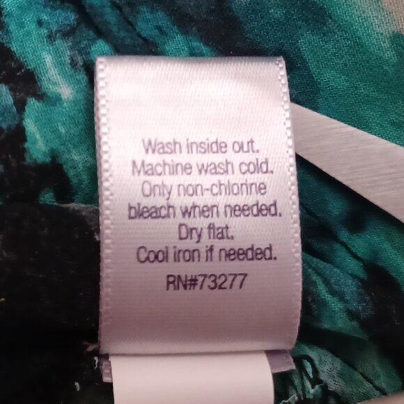 Women's JLO Marble Green/Blue Blouse with attached Tank Top Size Medium - Picture 6 of 11